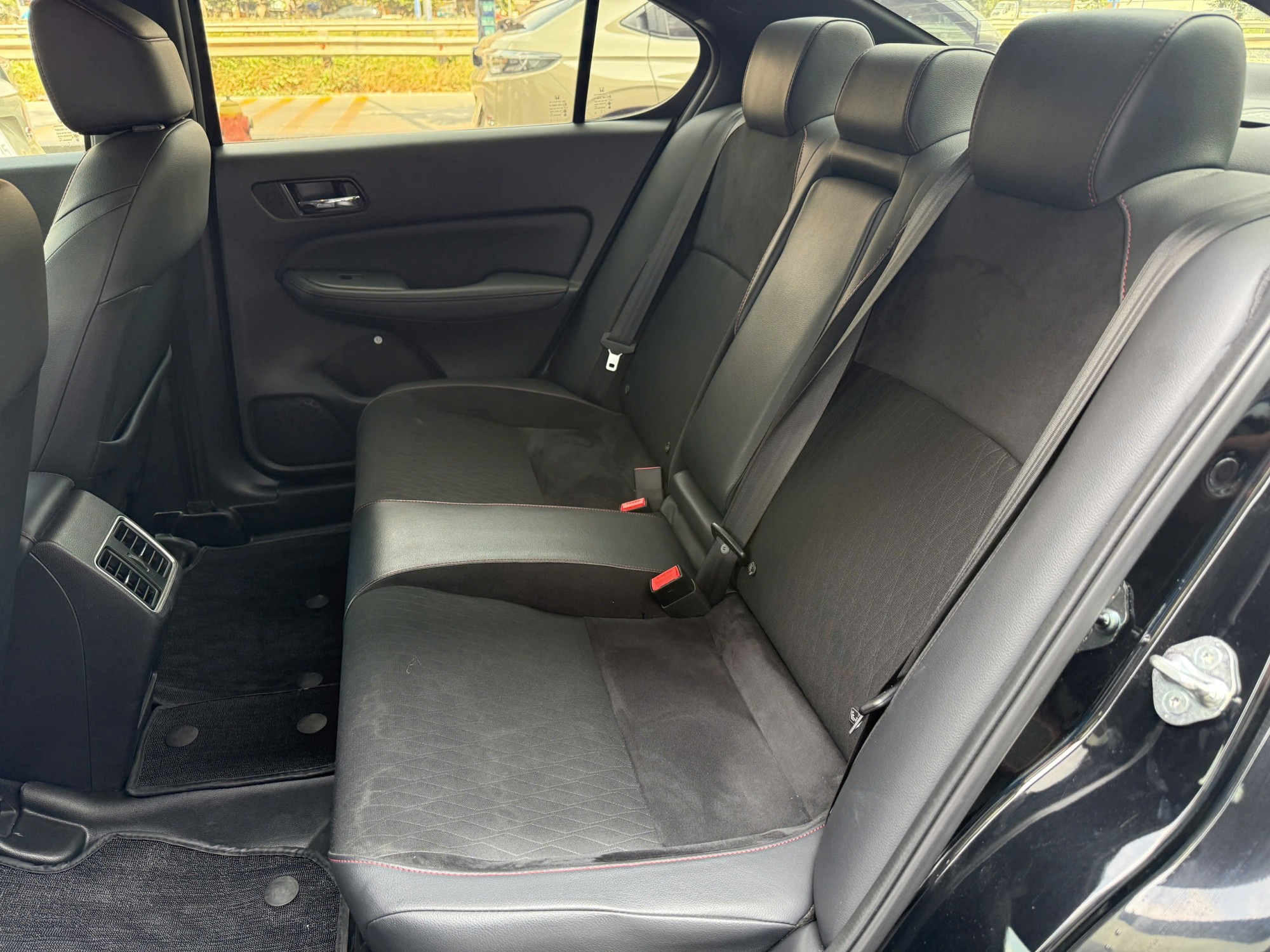 Honda CITY RS 2023 Màu đen ! Xe đã qua sử dụng Honda Quận 2